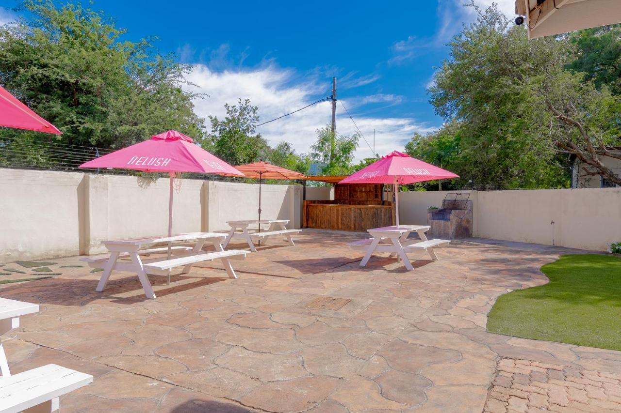 Green Lagoon Guest House Gaborone Bagian luar foto